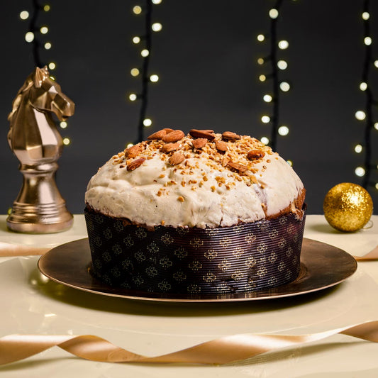 Panettone Artigianale Farcito con Crema alla Mandorla (1.2kg)