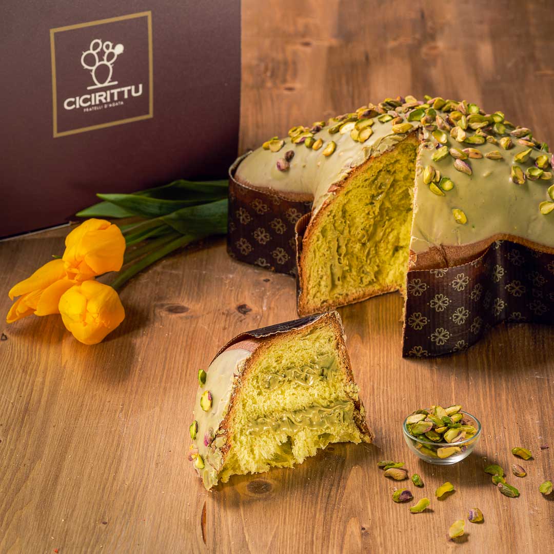 Handgemachte Colomba gefüllt mit sizilianischer Pistaziencreme 1 kg