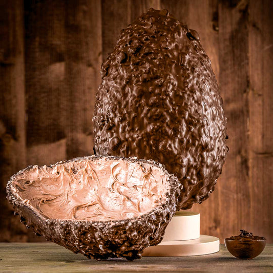 Uovo Artigianale Cioccolato al Latte Ripieno di Crema alla Nocciola (900g)